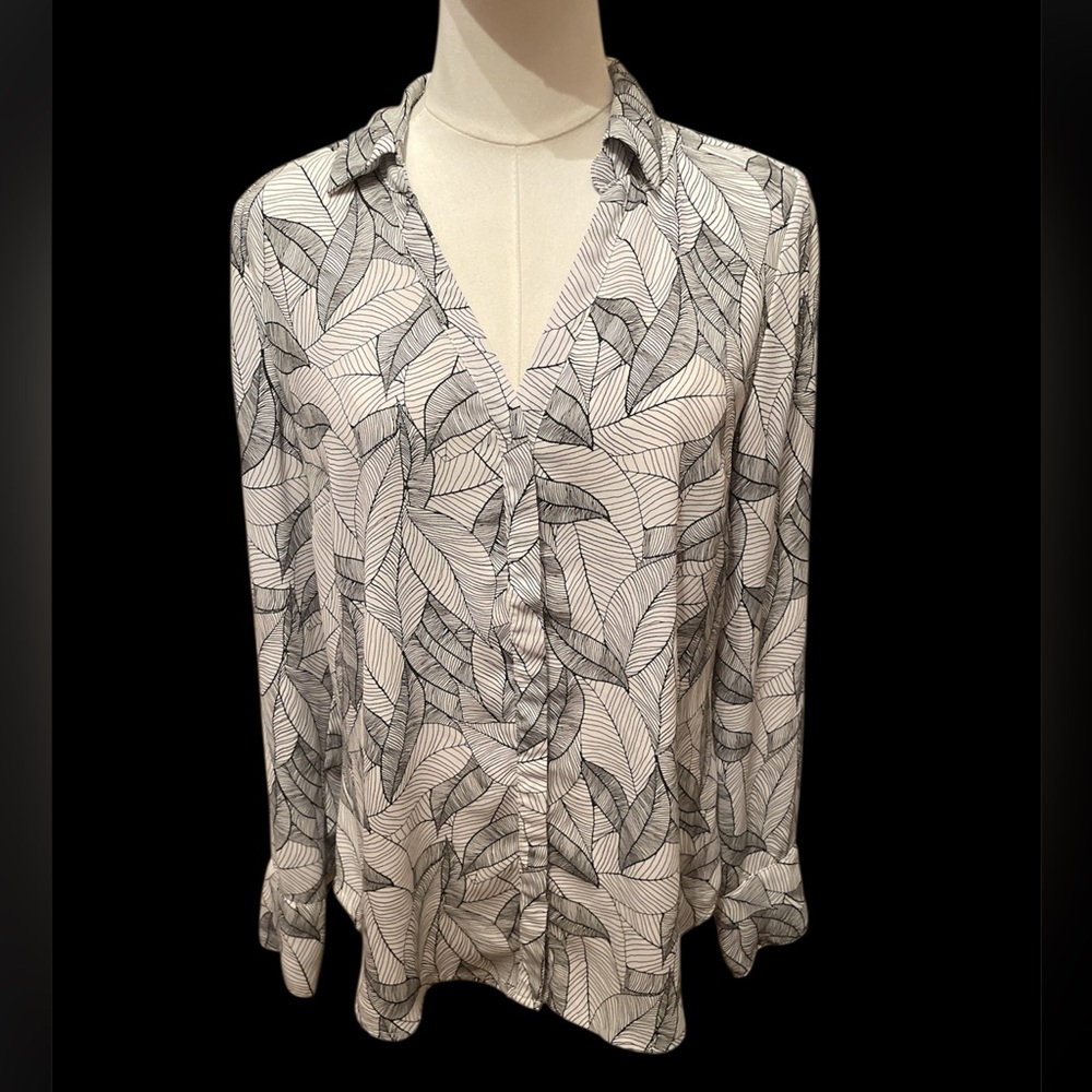 Worthington Black and White Leaf Print Button Down Shirt